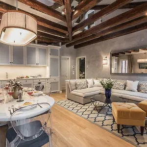 https://la-marchesa-venetian-luxury-house.hotelinveneto.com